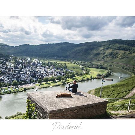 شقة Ferienweingut Luetz Pünderich المظهر الخارجي الصورة
