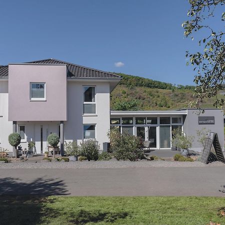 شقة Ferienweingut Luetz Pünderich المظهر الخارجي الصورة